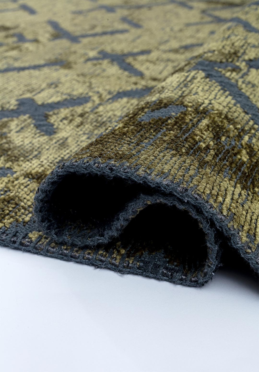 MYSTIQUE GREEN RUG