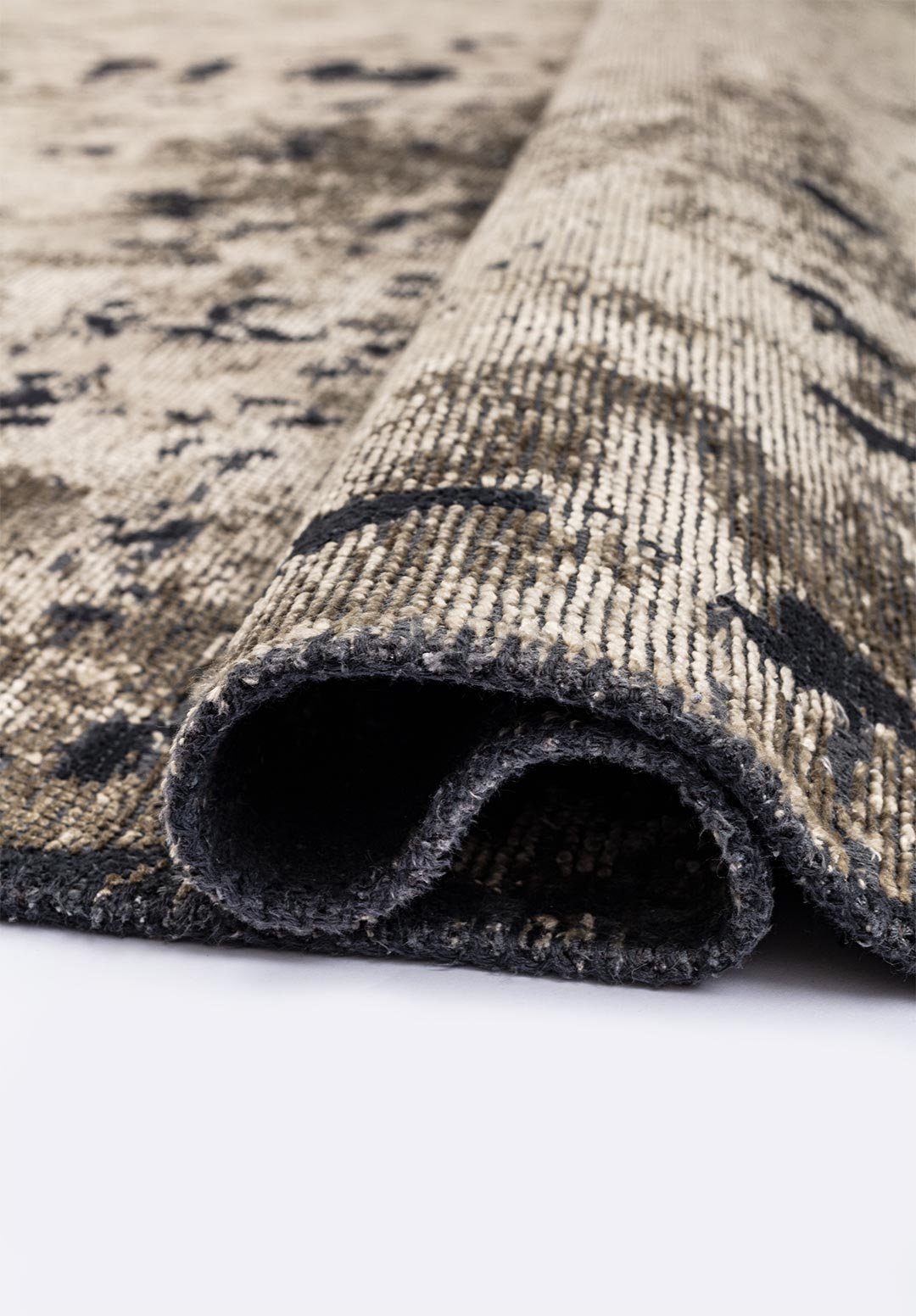 VERONA MATTE BLACK - BEIGE RUG
