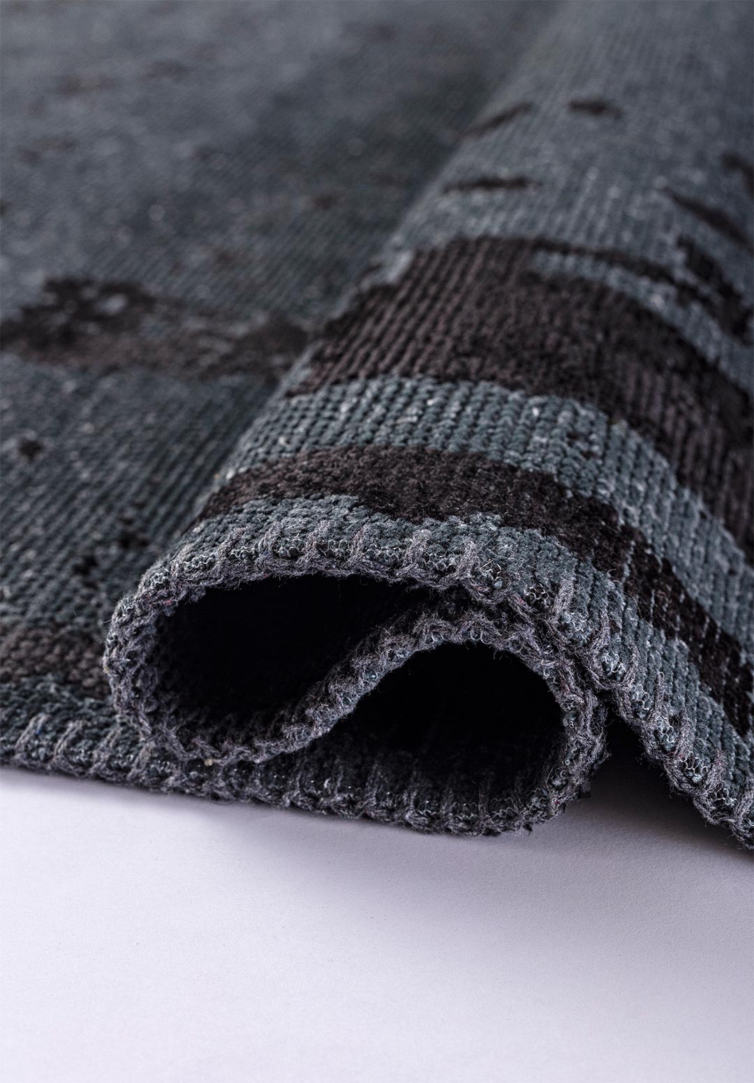 VERONA BLACK - MATTE BLACK RUG