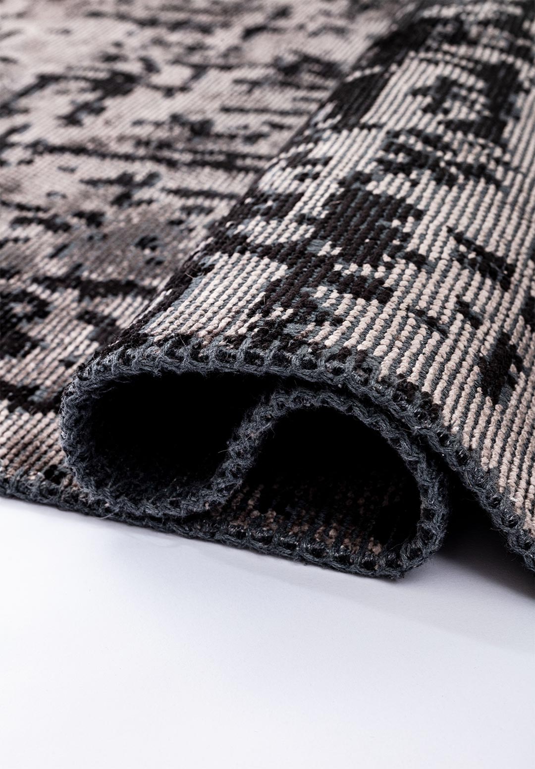 SPARK DARK GREY - BLACK RUG