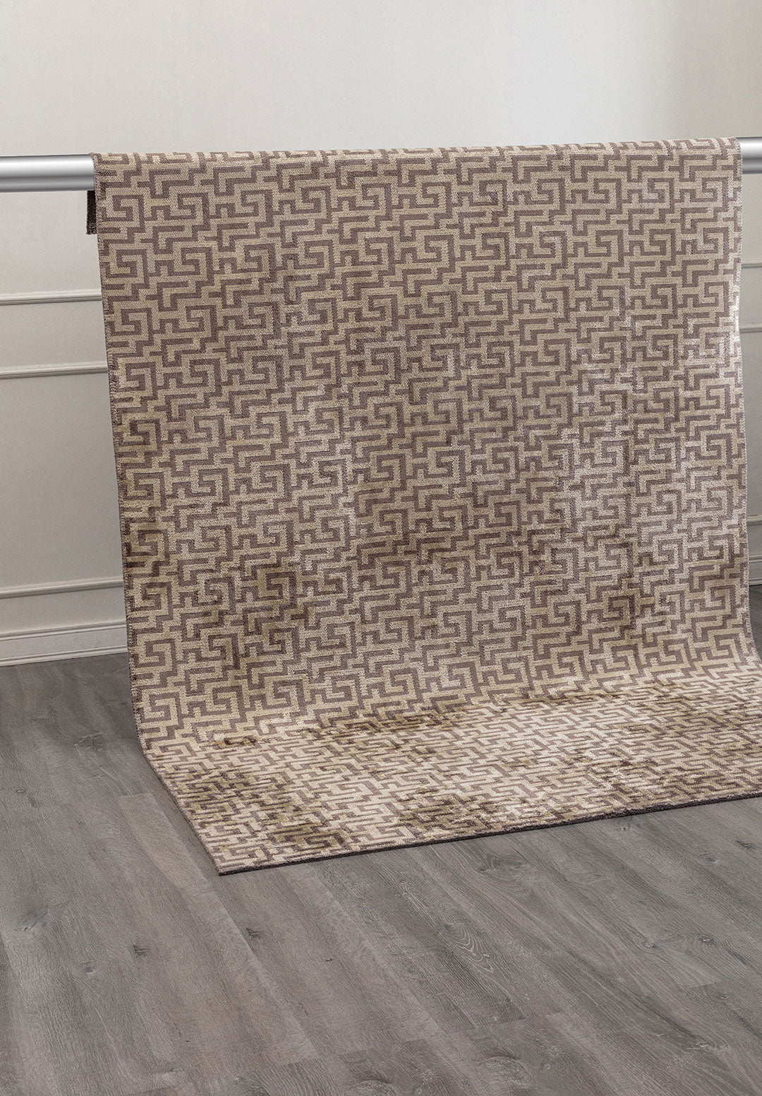 CATERPILLAR DARK GREY - CREAM RUG