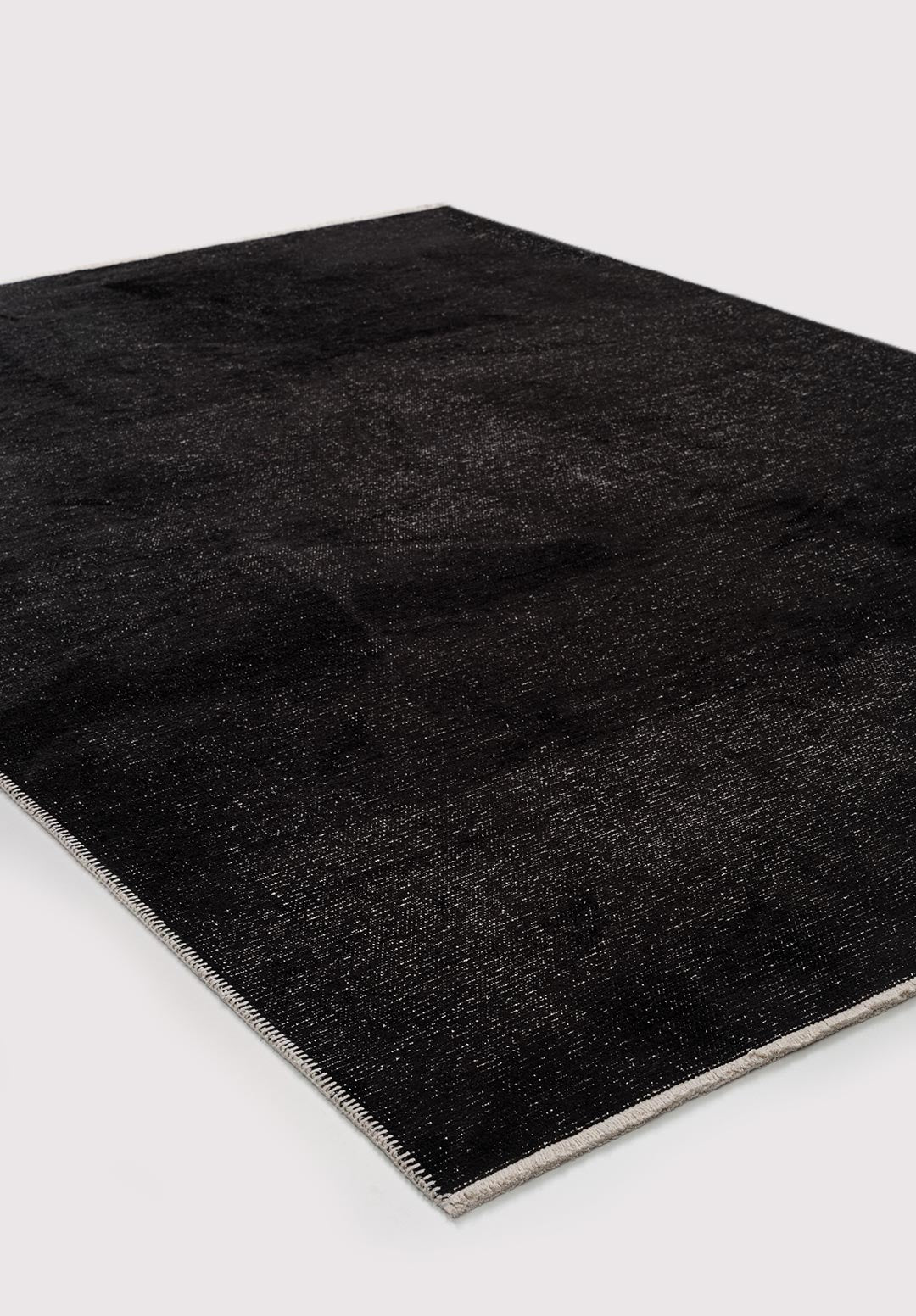 PEARL BLACK RUG