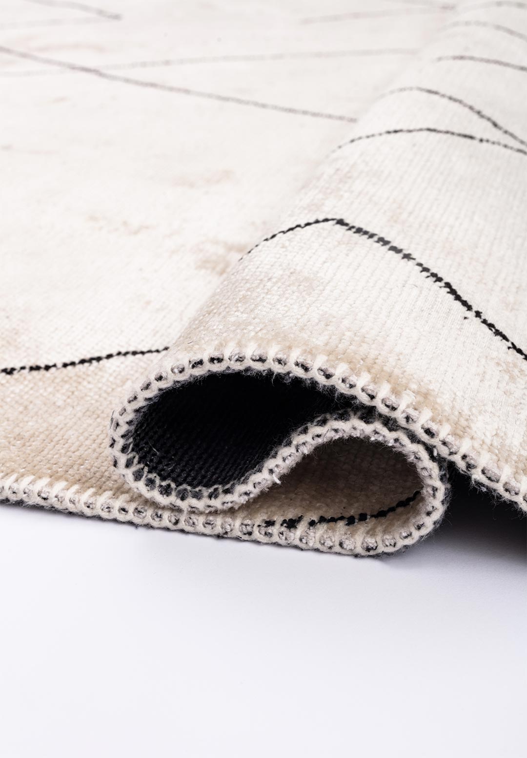 TRIBAL BLACK - ECRU RUG