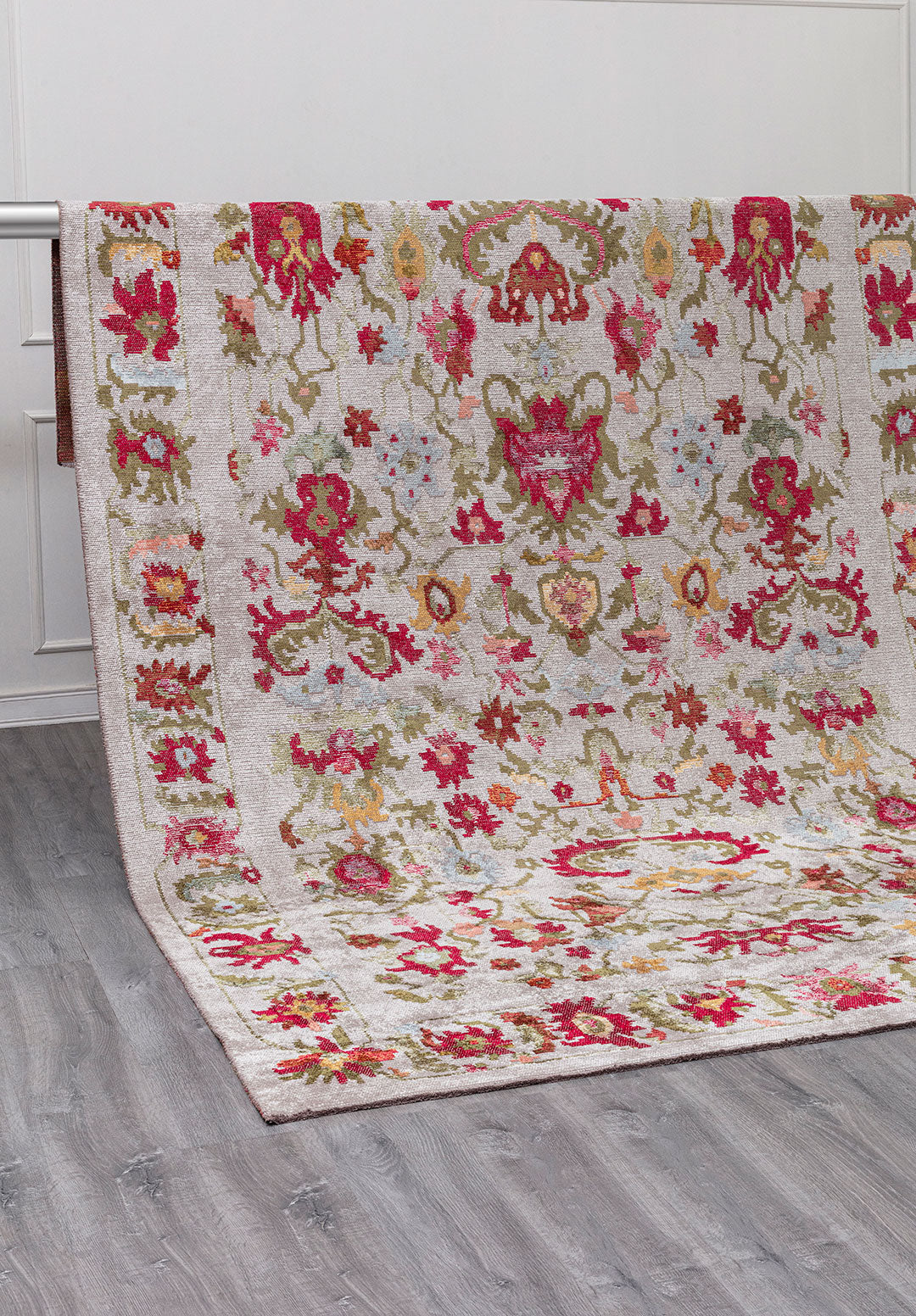 MAJESTY LIGHT CORAL - GREEN - FUSCHIA - BONE - GOLD - ICE BLUE RUG