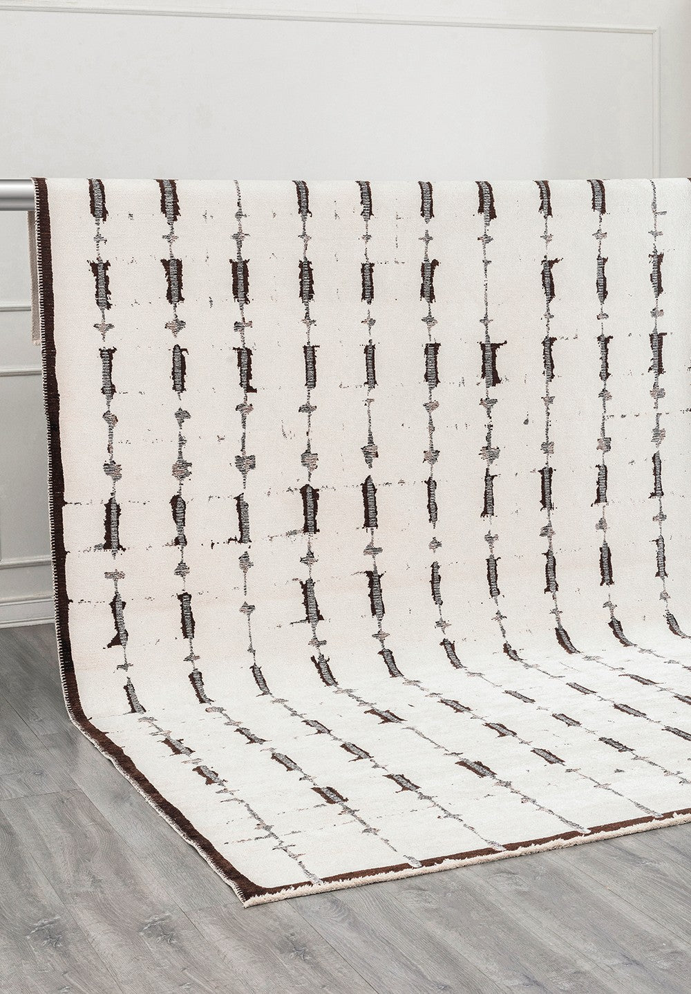 MAYA DARK BROWN - BLACK - ECRU RUG